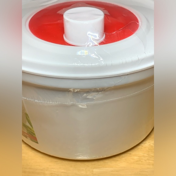 Norpro 9” Diameter Wash/Dry Salad Spinner w/Draining Basket/Colander - READ - Picture 5 of 16